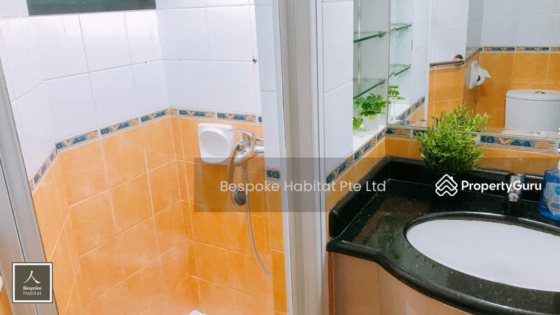 14-16 Common Bathroom