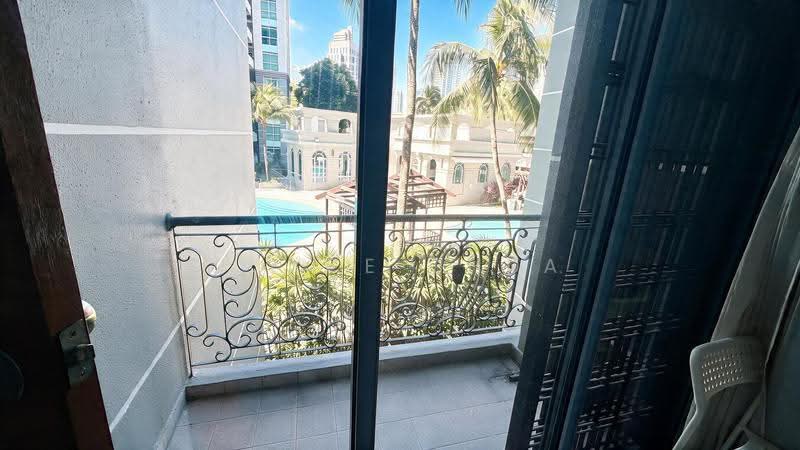 Emerald Park, 2 Indus Road, Alexandra / Commonwealth, 2 Bedrooms, 1,001 sqft, Condominium For Sale, by Joyce Chua, 25425518 - PropertyGuru.com.sg