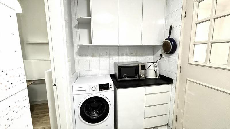 Emerald Park, 2 Indus Road, Alexandra / Commonwealth, 2 Bedrooms, 1,001 sqft, Condominium For Sale, by Joyce Chua, 25425518 - PropertyGuru.com.sg
