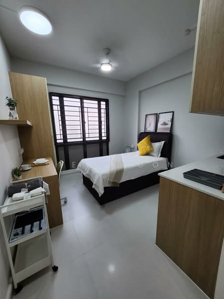 For Rent - Aston Mansions