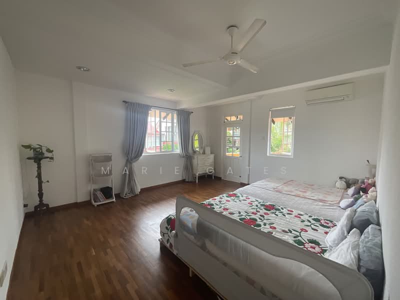 Bedokville, Jalan Limau Manis, 5 Bedrooms, 4,200 sqft, Semi-Detached House For Rent, by Marie Gates, 25426404 - Stunning master bedroom ensuite - PropertyGuru.com.sg