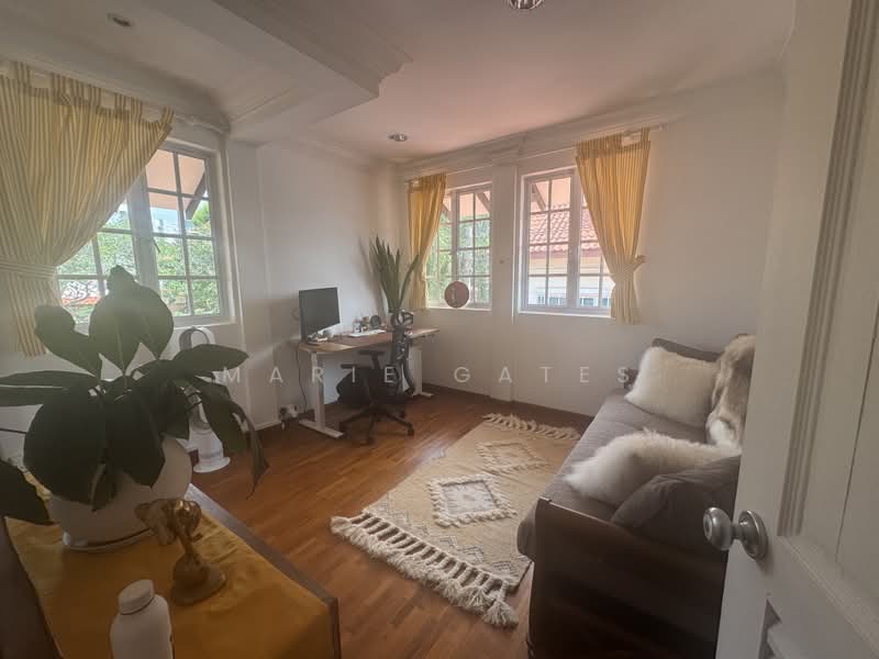Bedokville, Jalan Limau Manis, 5 Bedrooms, 4,000 sqft, Semi-Detached House For Rent, by Marie Gates, 25426404 - 4th bedroom - PropertyGuru.com.sg