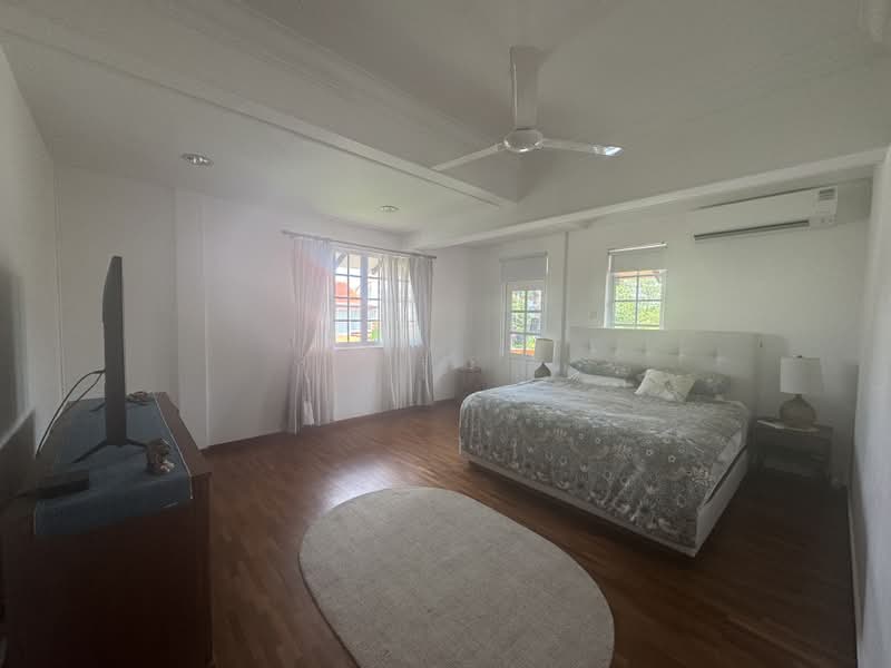 Bedokville, Jalan Limau Manis, 5 Bedrooms, 4,000 sqft, Semi-Detached House For Rent, by Marie Gates, 25426404 - Huge Master Bedroom ensuite - PropertyGuru.com.sg