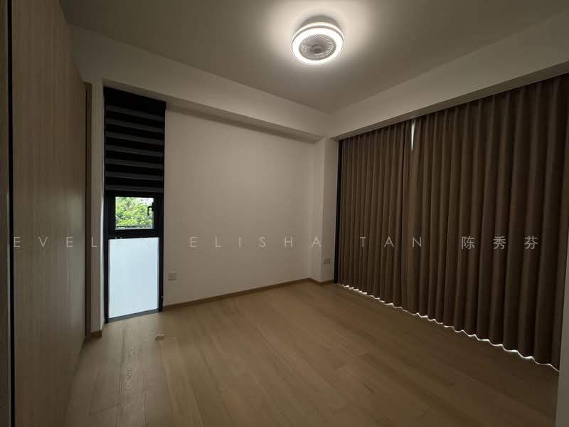 Jervois Mansion, 4 Jervois Close, 3 Bedrooms, 818 sqft, Condominium For Sale, by Evelyn Elisha Tan 陈秀芬, 25427697 - Cosy Master Ensuite with 3-4 Tones Lights + Day & Night Black-out Curtains - PropertyGuru.com.sg