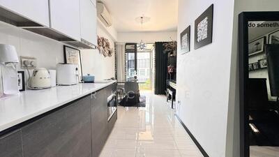 For Sale - Sims Urban Oasis