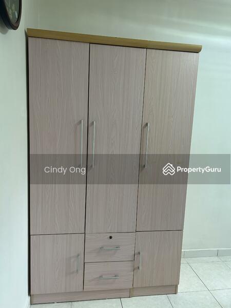 3 drs wardrobe with drawers and cabinet 
