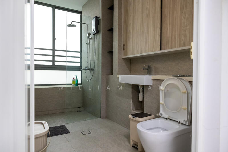 For Rent - 5 Min Walk to Beauty World MRT! Jalan Jurong Kechil