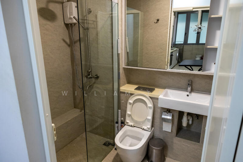 For Rent - 5 Min Walk to Beauty World MRT! Jalan Jurong Kechil