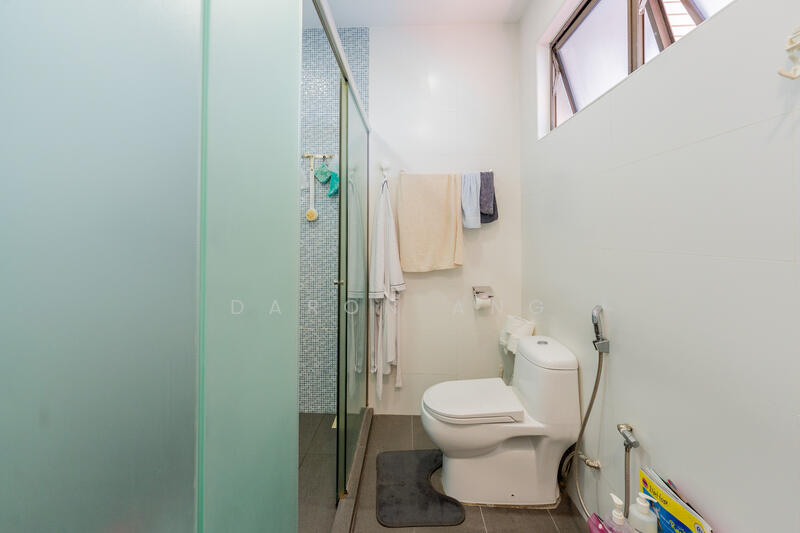 2nd Level - Master Bathroom - #PropertyPartners