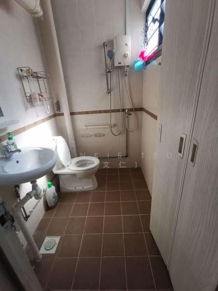 For Rent - 240 Bukit Batok East Avenue 5