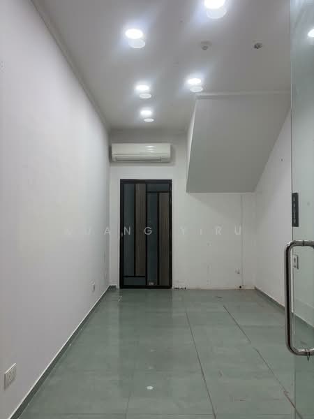 18 Jalan Membina, 18 Jalan Membina, Alexandra / Commonwealth, 600 sqft, Shop / Shophouse For Rent, by Kuang YiRu, 25432714 - From Outside Looking inwards - CommercialGuru.com.sg