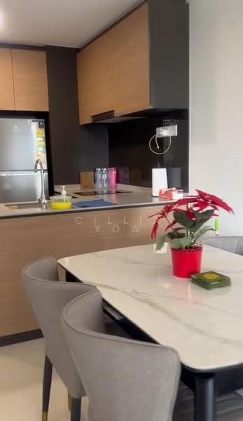 Midwood, 10 Hillview Rise, Dairy Farm / Bukit Panjang / Choa Chu Kang, 2 Bedrooms, 700 sqft, Condominium For Rent, by Cillia Yow, 25433198 - PropertyGuru.com.sg