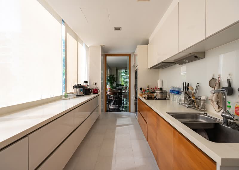 Helios Residences, 17 Cairnhill Circle, 3 Bedrooms, 1,701 sqft, Condominium For Sale, by Juliet Stannard, 25433448 - PropertyGuru.com.sg