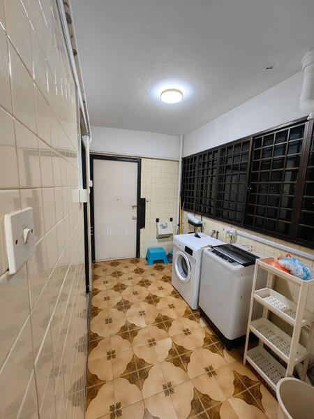 For Rent - Lakeview Estate