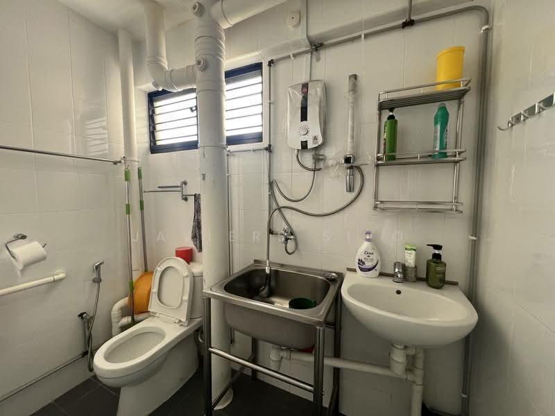 109 Yishun Ring Road, 109 Yishun Ring Road, Sembawang / Yishun, Room Rental, 300 sqft, HDB Flat For Rent, by Javiers Sito, 25435210 - PropertyGuru.com.sg