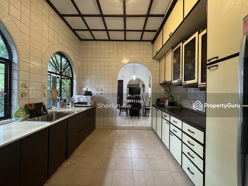 For Sale - Charming Bungalow at Lengkok Mariam
