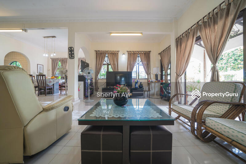 For Sale - Charming Bungalow at Lengkok Mariam