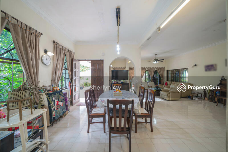 For Sale - Charming Bungalow at Lengkok Mariam