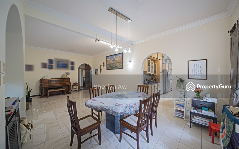 For Sale - Charming Bungalow at Lengkok Mariam