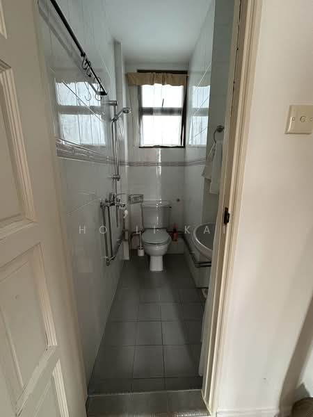 Kim Sia Court, 19 Jalan Jintan, 2 Bedrooms, 1,066 sqft, Apartment For Rent, by Ho Li Kai, 25436195 - PropertyGuru.com.sg