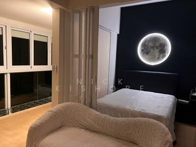 For Sale - Daisy Suites