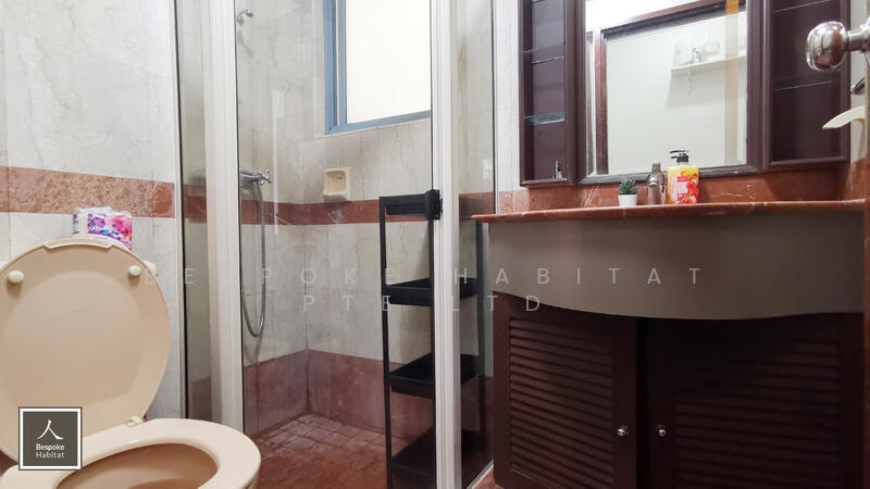 04-03 COMMON BATHROOM