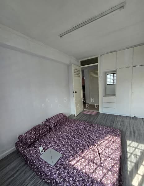 For Rent - 168A Queensway