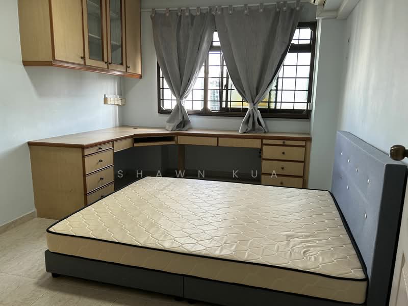 952 Hougang Avenue 9, 952 Hougang Avenue 9, Room Rental, 300 sqft, HDB Flat For Rent, by Shawn Kua, 25438415 - PropertyGuru.com.sg