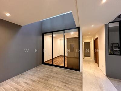 For Sale - ⭐⭐LANDED7772@Brand New Terrace With Basement Attic Near MRT At Opera Estate (D15) 6rm