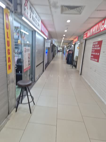 Lucky Plaza, 304 Orchard Road, 538 sqft, Mall Shop For Sale, by Denmarc Sabilla, 25439550 - CommercialGuru.com.sg
