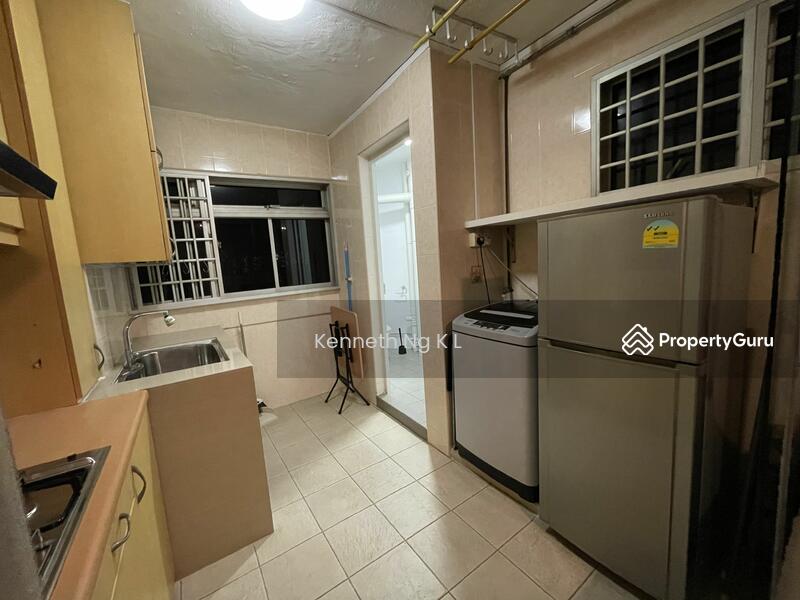For Rent - 305 Jurong East Street 32