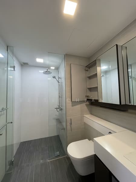 Botanique at Bartley Condominium For Sale at S$ 1,750,000 | PropertyGuru Singapore - Bathroom