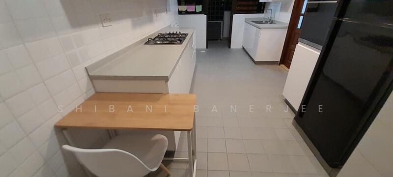 Balmoral Gate, 33 Balmoral Road, Tanglin / Holland / Bukit Timah, Room Rental, 150 sqft, Condominium For Rent, by Shibani Banerjee, 25440680 - PropertyGuru.com.sg