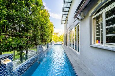 For Sale - Hillview Crescent