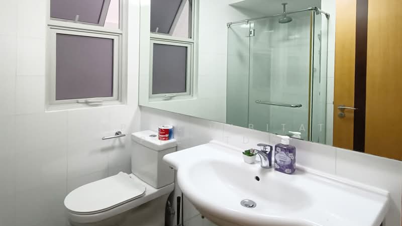 09-17 Common Bathroom