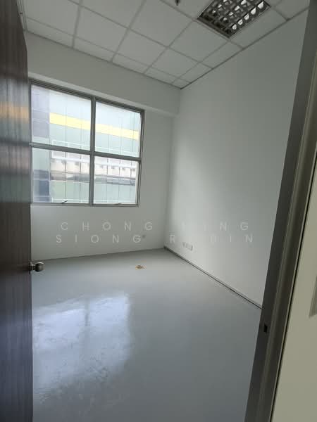 Fitted units in Hudson Technocentre near Bartley MRT, New Industrial Road, Eunos / Geylang / Paya Lebar, 1,307 sqft, Light Industrial (B1) For Rent, by Chong Ming Siong Robin, 25441929 - CommercialGuru.com.sg