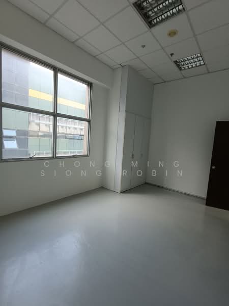Fitted units in Hudson Technocentre near Bartley MRT, New Industrial Road, Eunos / Geylang / Paya Lebar, 1,307 sqft, Light Industrial (B1) For Rent, by Chong Ming Siong Robin, 25441929 - CommercialGuru.com.sg