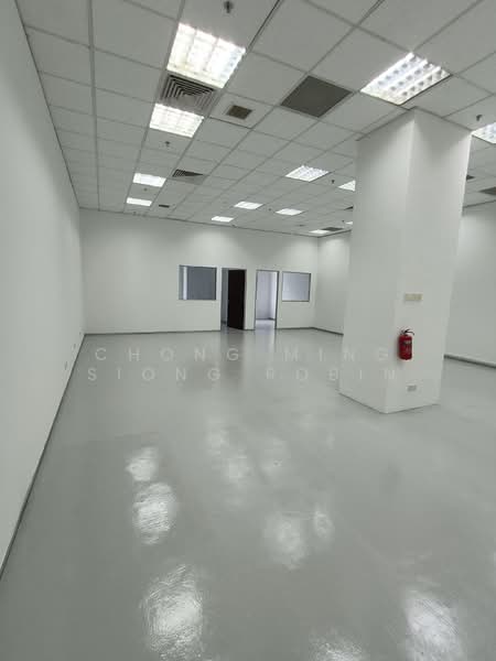 Fitted units in Hudson Technocentre near Bartley MRT, New Industrial Road, Eunos / Geylang / Paya Lebar, 1,307 sqft, Light Industrial (B1) For Rent, by Chong Ming Siong Robin, 25441929 - Office C, 1307 sft with 2 office/meeting rooms - CommercialGuru.com.sg