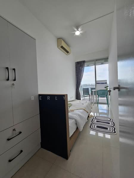 Caspian, 50 Lakeside Drive, Room Rental, 100 sqft, Condominium For Rent, by Berlyn Aw, 25443006 - PropertyGuru.com.sg
