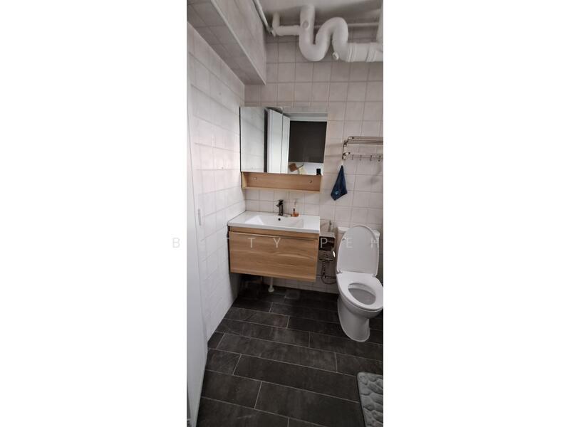 Common toilet 