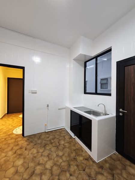 Kim Sia Court, 1 Jalan Jintan, Room Rental, 100 sqft, Apartment For Rent, by Linda Ho, 25444178 - PropertyGuru.com.sg