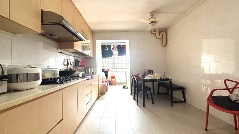 445 Hougang Avenue 8, 445 Hougang Avenue 8, 3 Bedrooms, 1,108 sqft, HDB Flat For Sale, by Ong Kwei Huat, 25444195 - PropertyGuru.com.sg