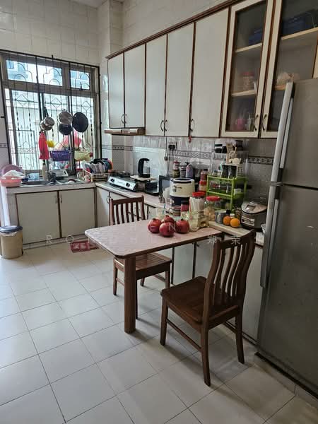 18 Lorong 104 Changi Road, , Room Rental, 300 sqft, Terraced House For Rent, by Zheng Ronghua 郑荣华, 25444549 - PropertyGuru.com.sg