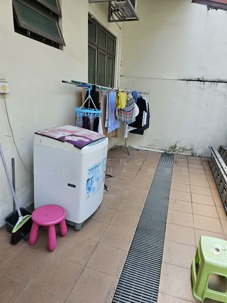 18 Lorong 104 Changi Road, , Room Rental, 300 sqft, Terraced House For Rent, by Zheng Ronghua 郑荣华, 25444549 - PropertyGuru.com.sg