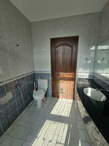 18 Lorong 104 Changi Road, , Room Rental, 300 sqft, Terraced House For Rent, by Zheng Ronghua 郑荣华, 25444549 - PropertyGuru.com.sg