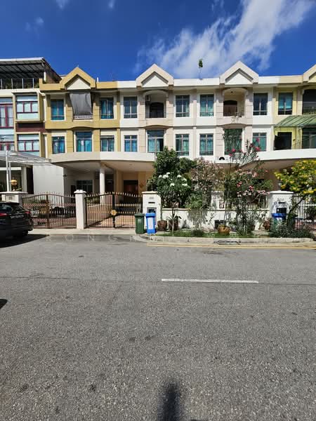 18 Lorong 104 Changi Road, , Room Rental, 300 sqft, Terraced House For Rent, by Zheng Ronghua 郑荣华, 25444549 - PropertyGuru.com.sg