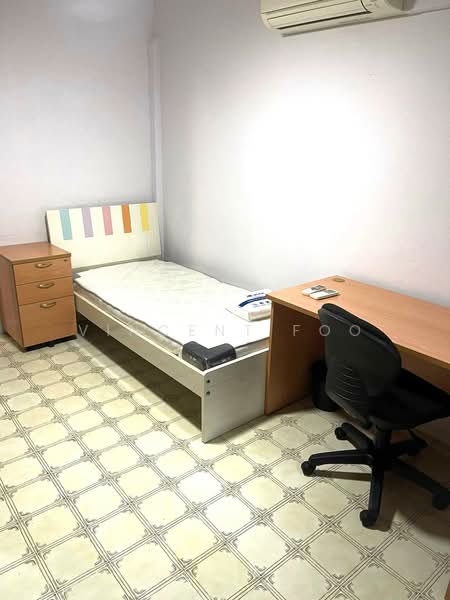 327 Clementi Avenue 5, 327 Clementi Avenue 5, Room Rental, 150 sqft, HDB Flat For Rent, by Vincent Foo, 25444730 - PropertyGuru.com.sg
