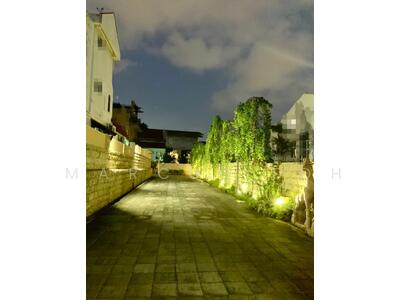 For Sale - Cheap, more than 1M below value. Old detached Near Tai Seng, Ubi.