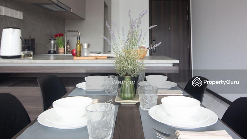 Flexi space usage with retractable dining