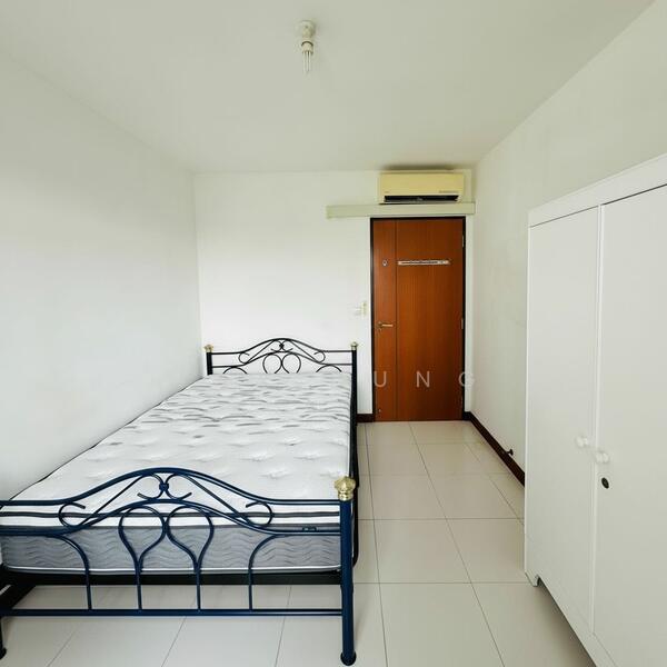 No Landlord. Free cleaning. Suits a single guy, Ghim Moh Link, Room Rental, 150 sqft, HDB Flat For Rent, by Jay Hung, 25446647 - PropertyGuru.com.sg